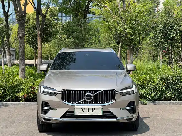 Volvo XC60 Plug-In Hybrid 2025