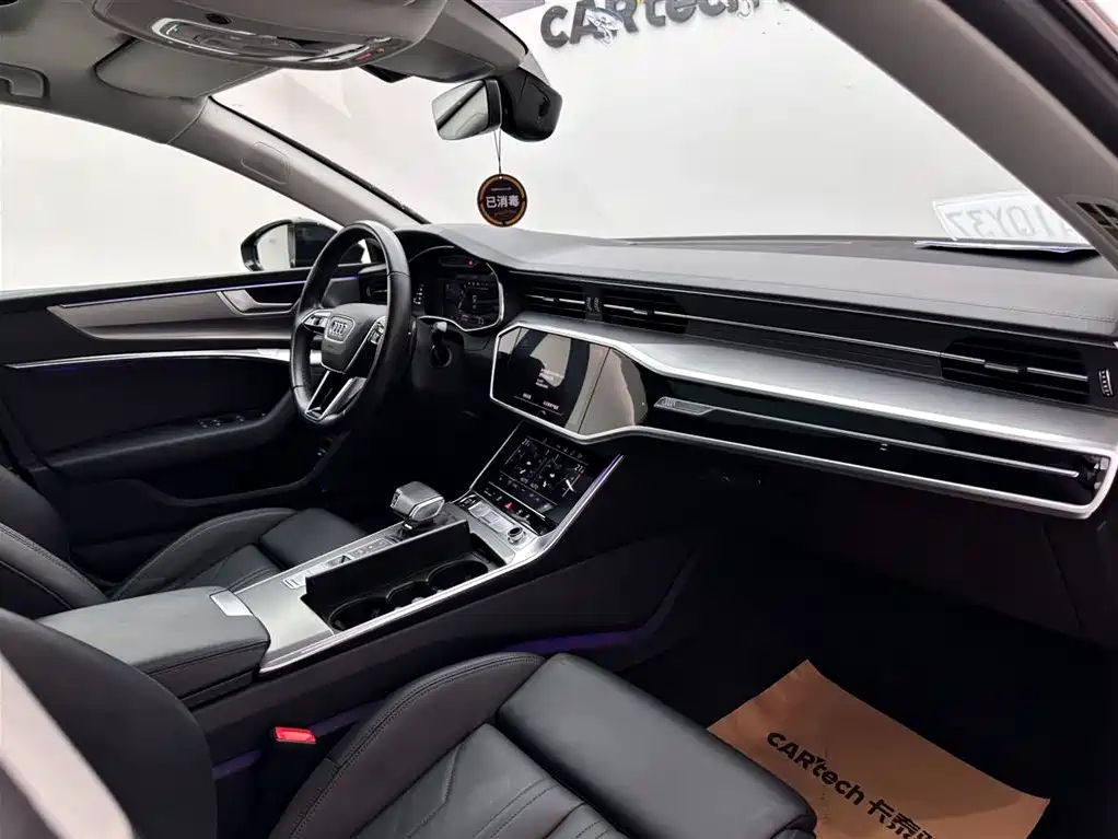 Audi A7 2023 — фото 11