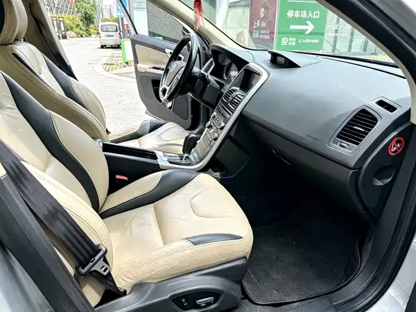 Volvo XC60 2010