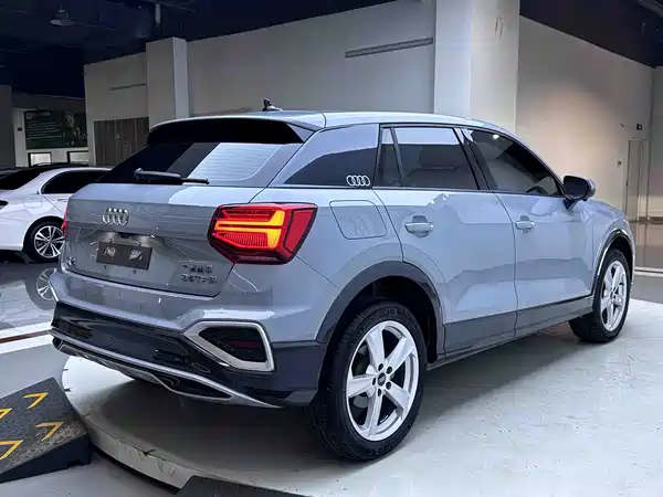 Audi Q2L 2023