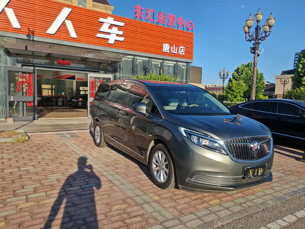 Buick GL8 2020