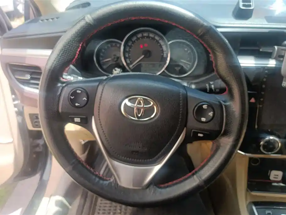 Toyota Corolla 2016 — фото 15
