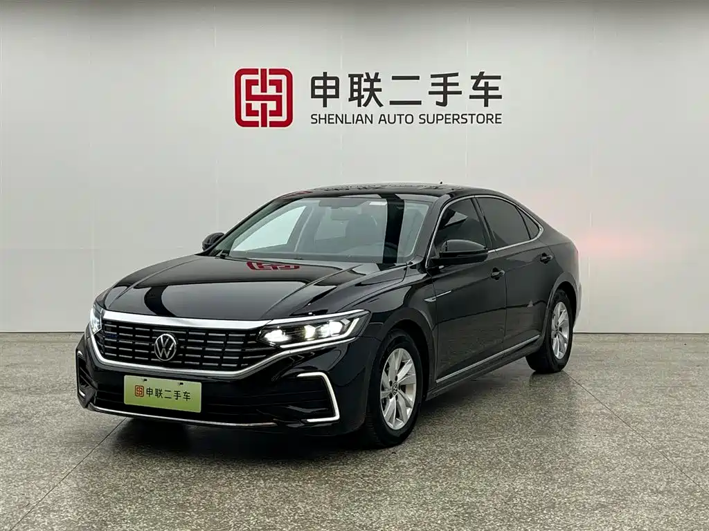 Volkswagen Passat PHEV 2022