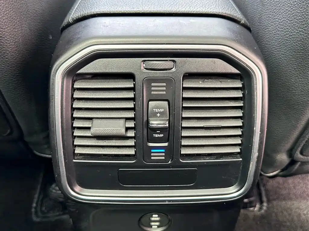 Porsche Macan 2021 — фото 17