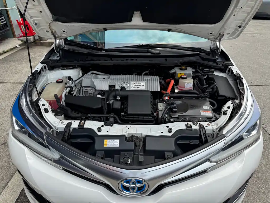 Toyota Corolla 2017 — фото 20