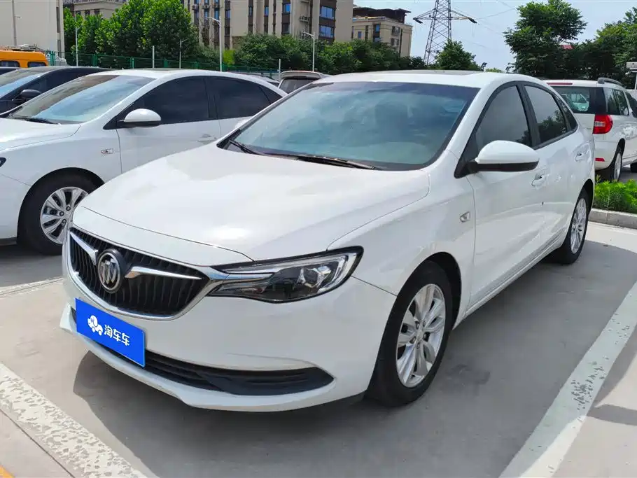 Buick Excelle 2022 — фото 1