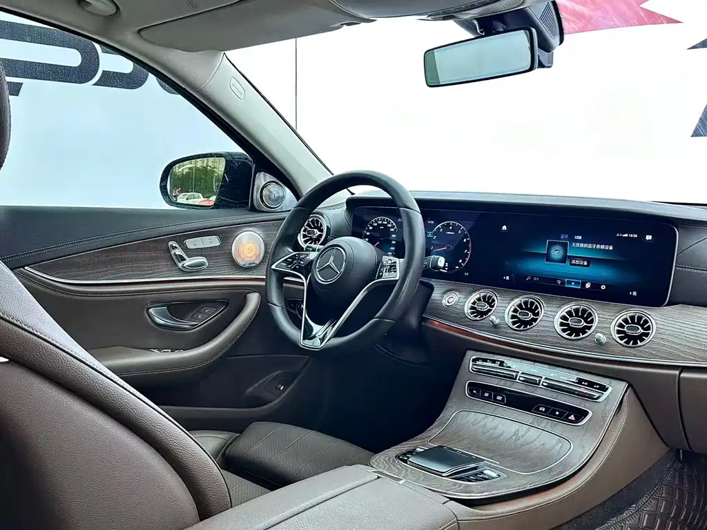 Mercedes-Benz E-Class 2022 — фото 21