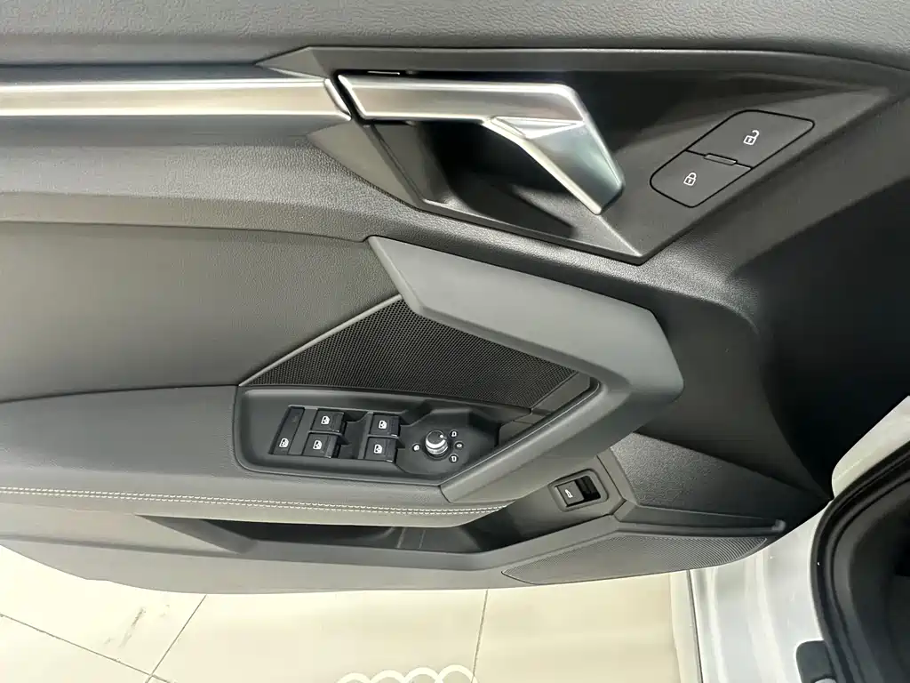 Audi A3 2022 — фото 19