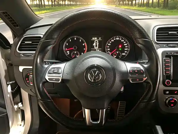 Volkswagen Scirocco 2014
