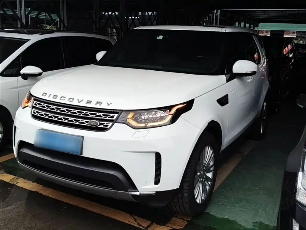 Land Rover Discovery 2017 — фото 1