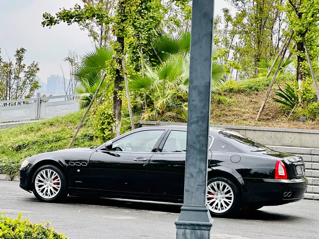 Maserati Quattroporte 2011 — фото 5