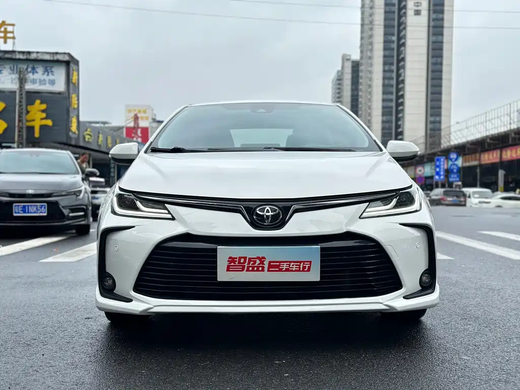 Toyota Corolla 2020 — фото 2