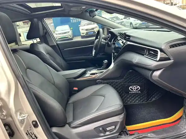 Toyota Camry 2021