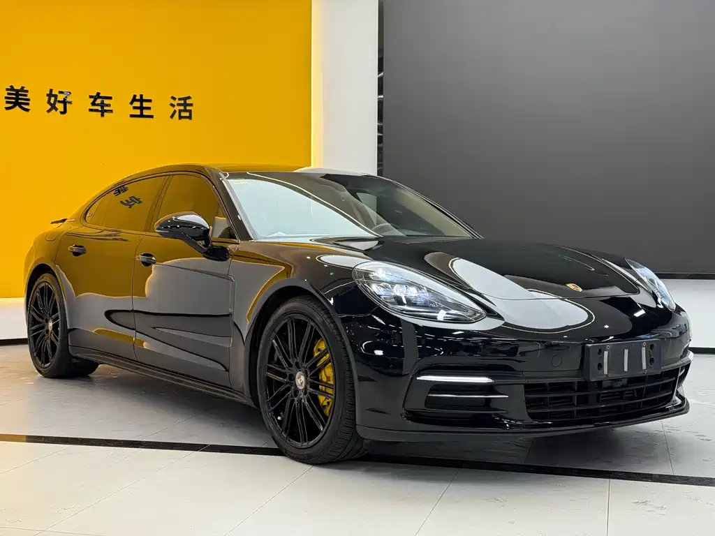 Porsche Panamera 2018 — фото 3