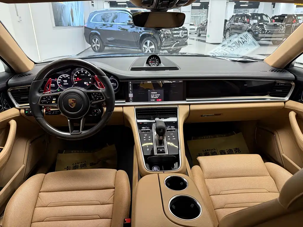 Porsche Panamera 2018 — фото 15