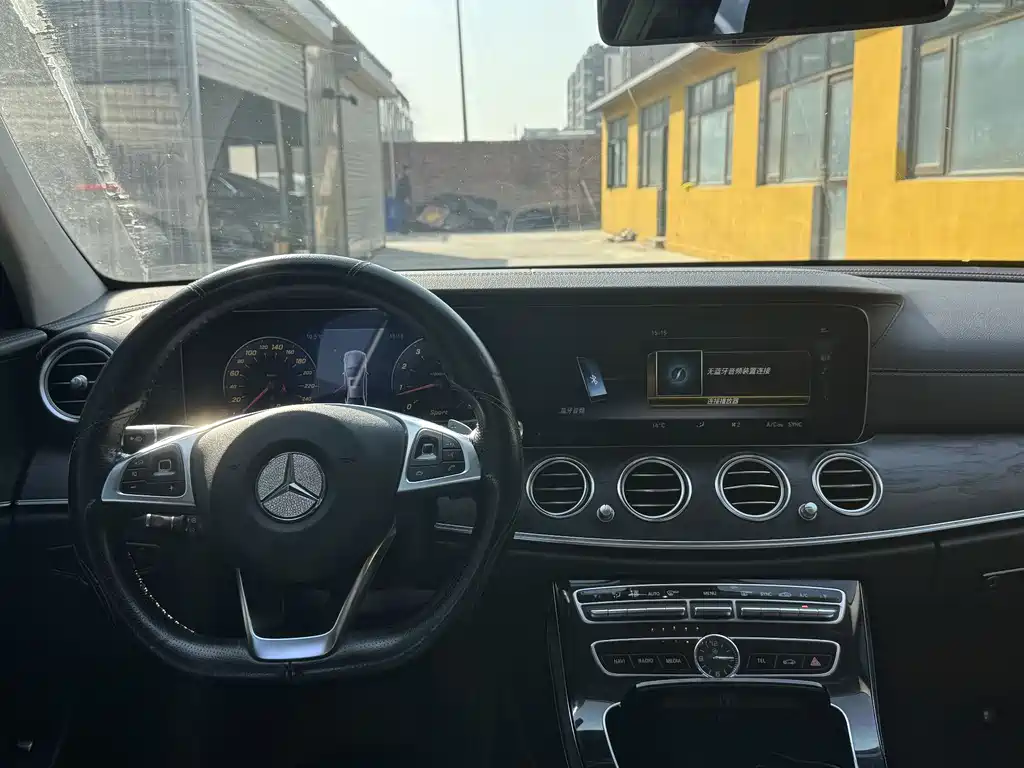Mercedes-Benz E-Class 2017 — фото 3