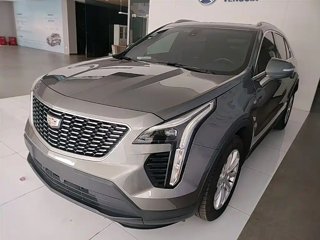 Cadillac XT4 2019 — фото 2