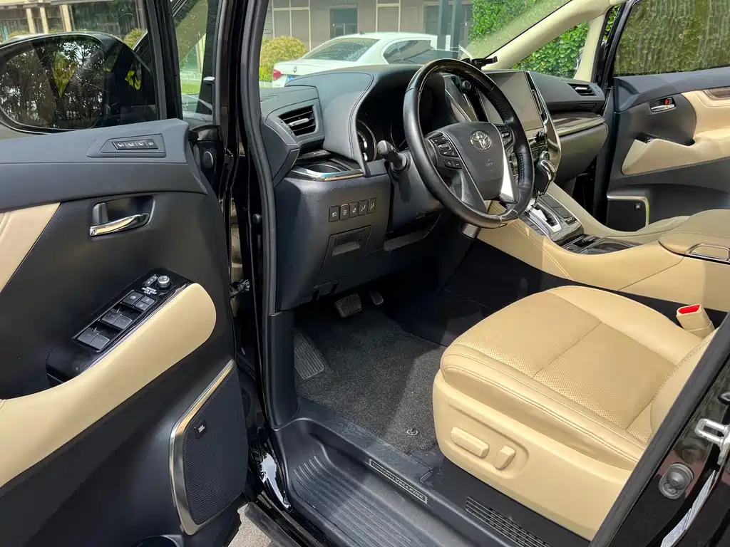 Toyota Vellfire 2022 — фото 4