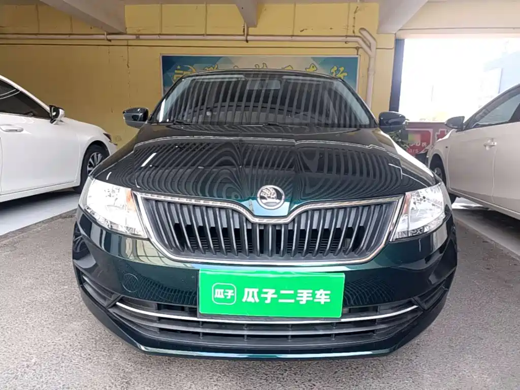 Skoda Rapid Spaceback 2018 — фото 3
