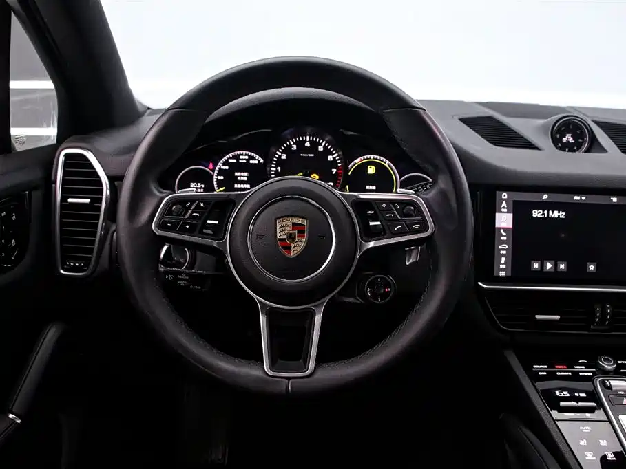 Porsche Cayenne Hybrid 2020 — фото 7