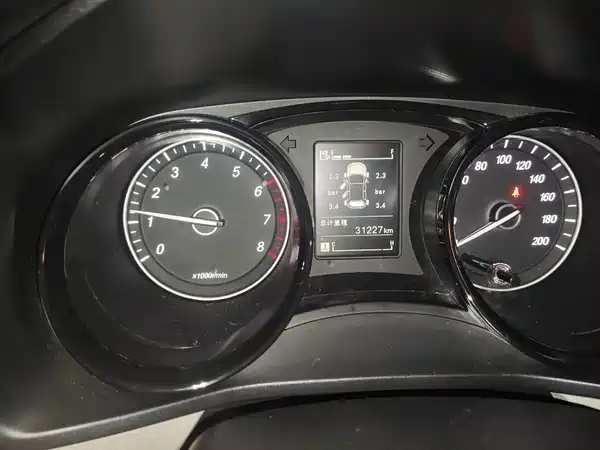 Wuling Journey 2022