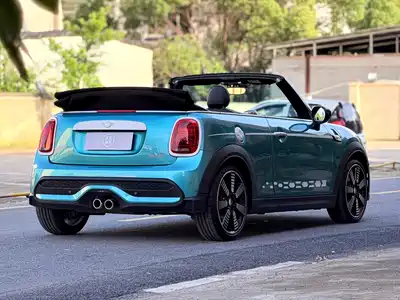 MINI MINI 2023