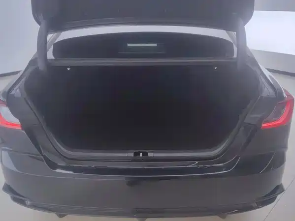 Toyota Camry 2025