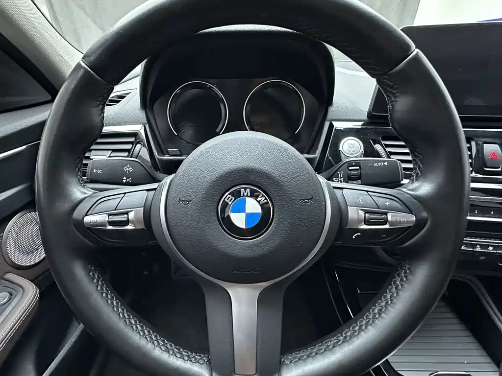 BMW 1 Series 2022 — фото 12