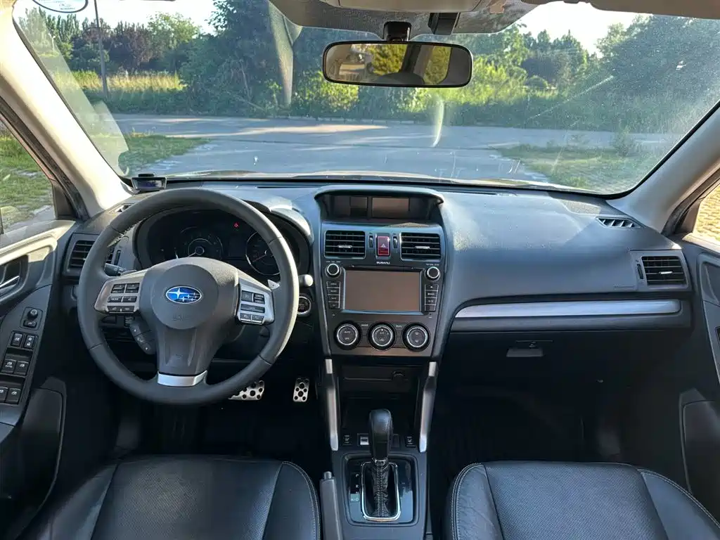 Subaru Forester 2014 — фото 10