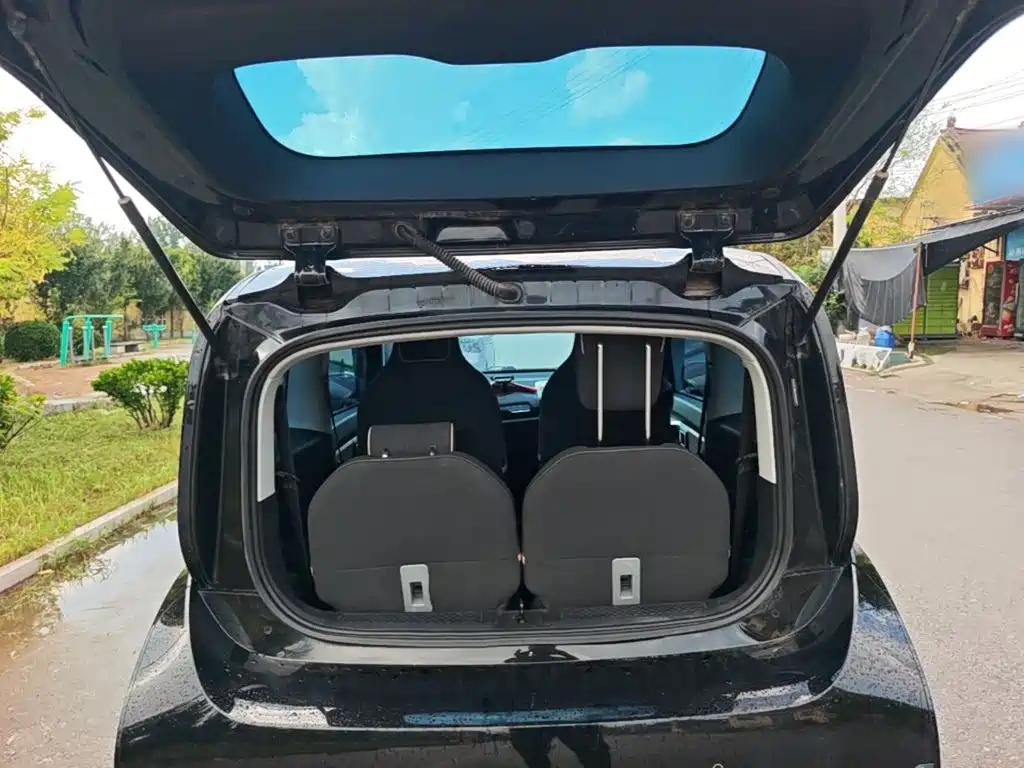 Baojun Kiwi EV 2022 — фото 19