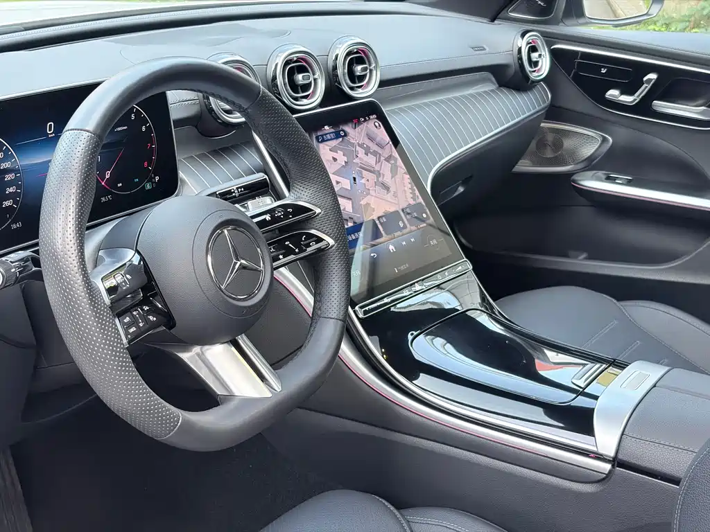 Mercedes-Benz C-Class 2024 — фото 14