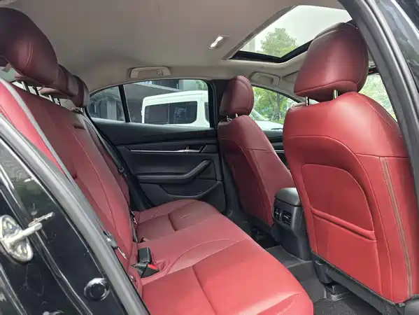 Mazda 3 Axela 2023