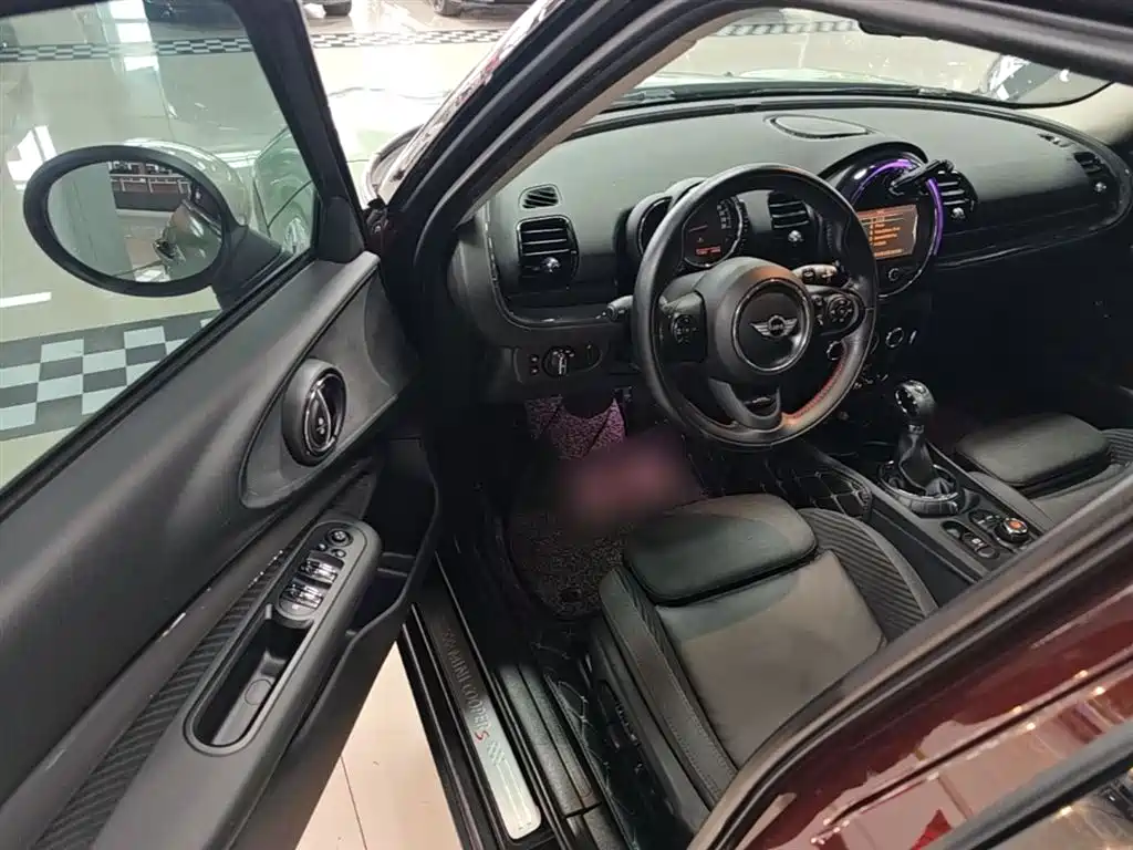 MINI Clubman 2017 — фото 16