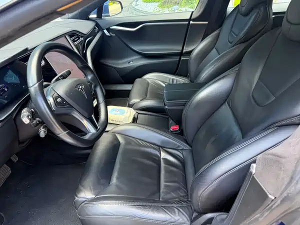 Tesla Model S 2017