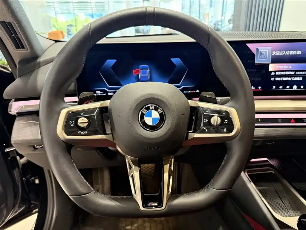 BMW 5 Series 2025 — фото 19