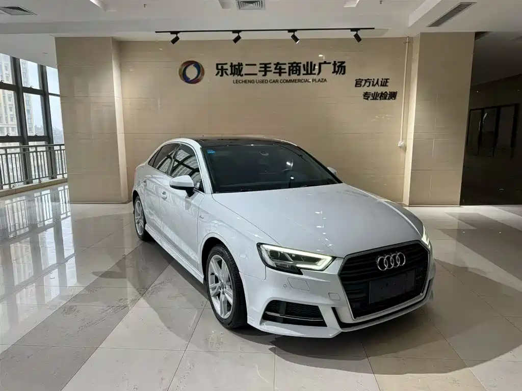 Audi A3 2019 — фото 21