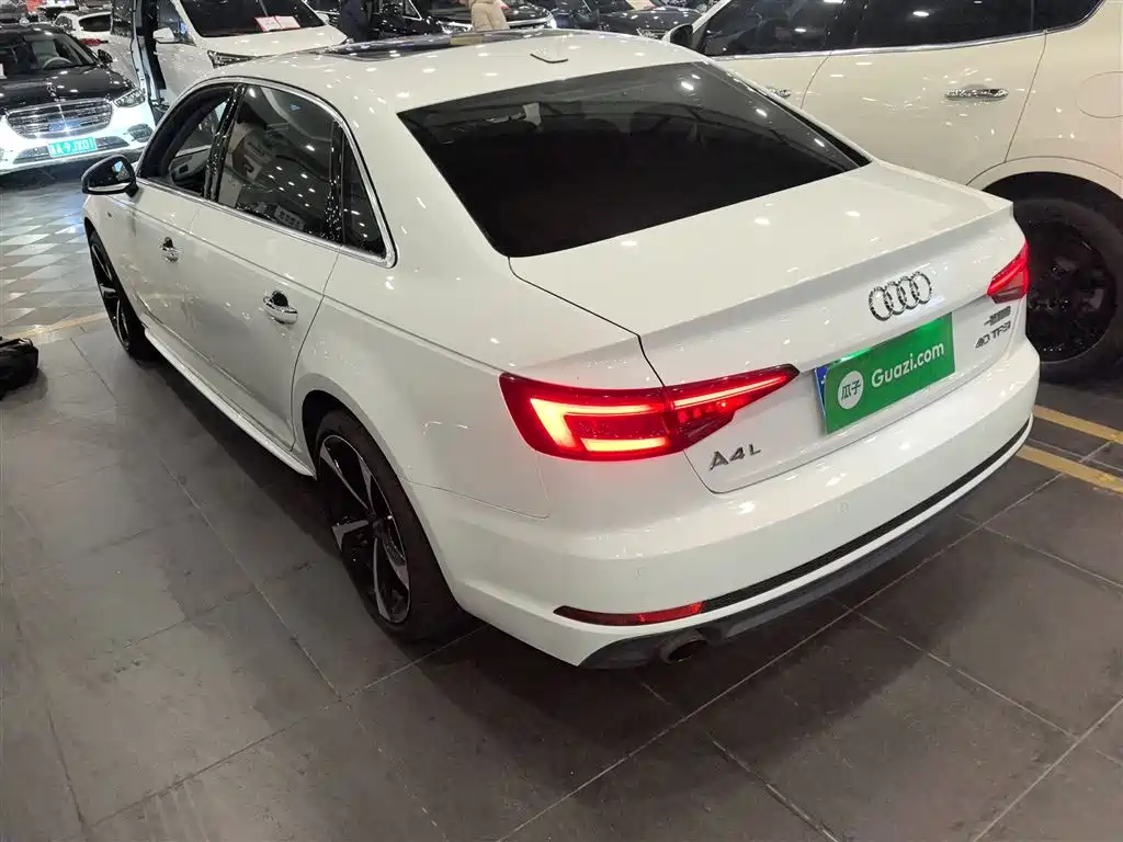 Audi A4L 2018 — фото 11