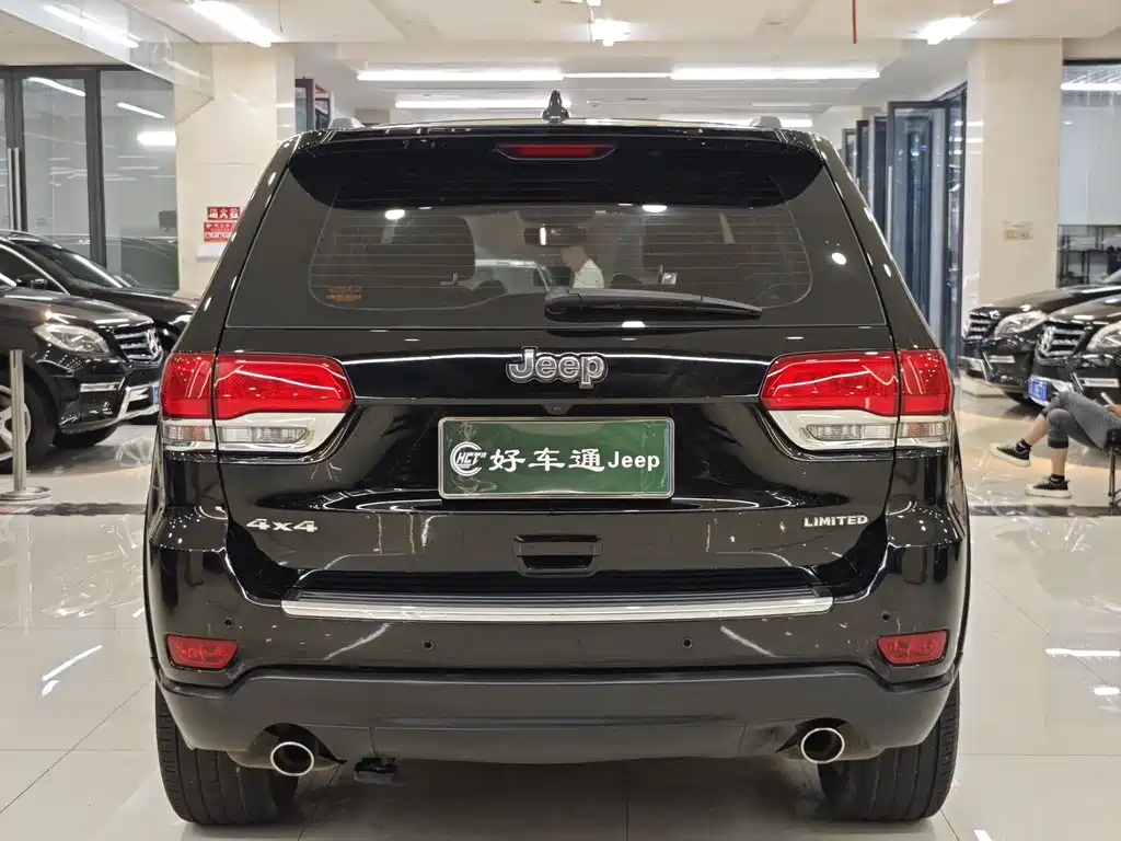 Jeep Grand Cherokee 2019 — фото 16