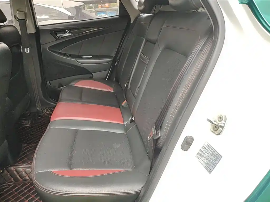 Changan Eado XT 2014 — фото 17
