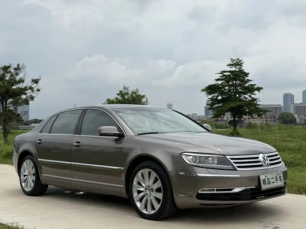 Volkswagen Phaeton 2012 — фото 3