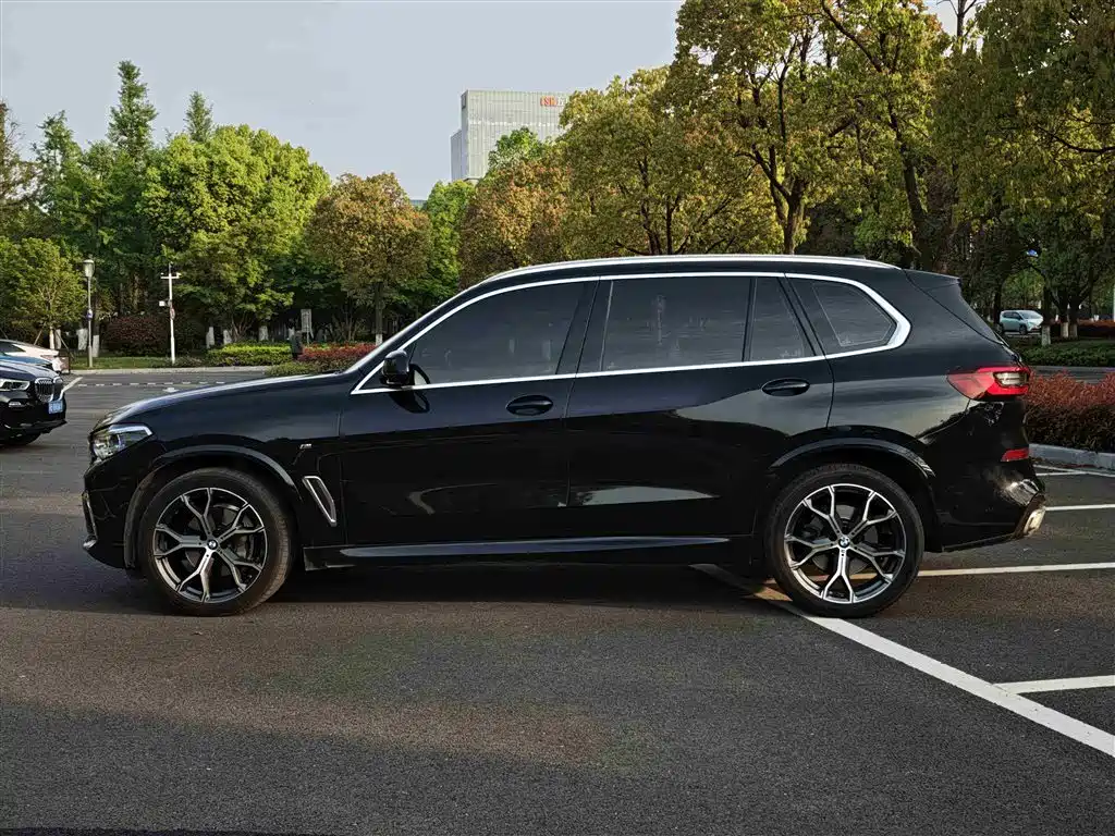 BMW X5 2022 — фото 9