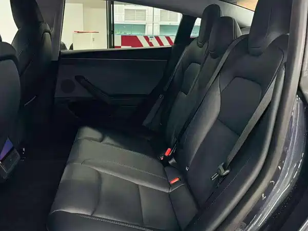 Tesla Model 3 2026