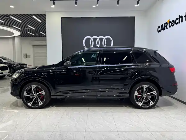 Audi SQ7 2024