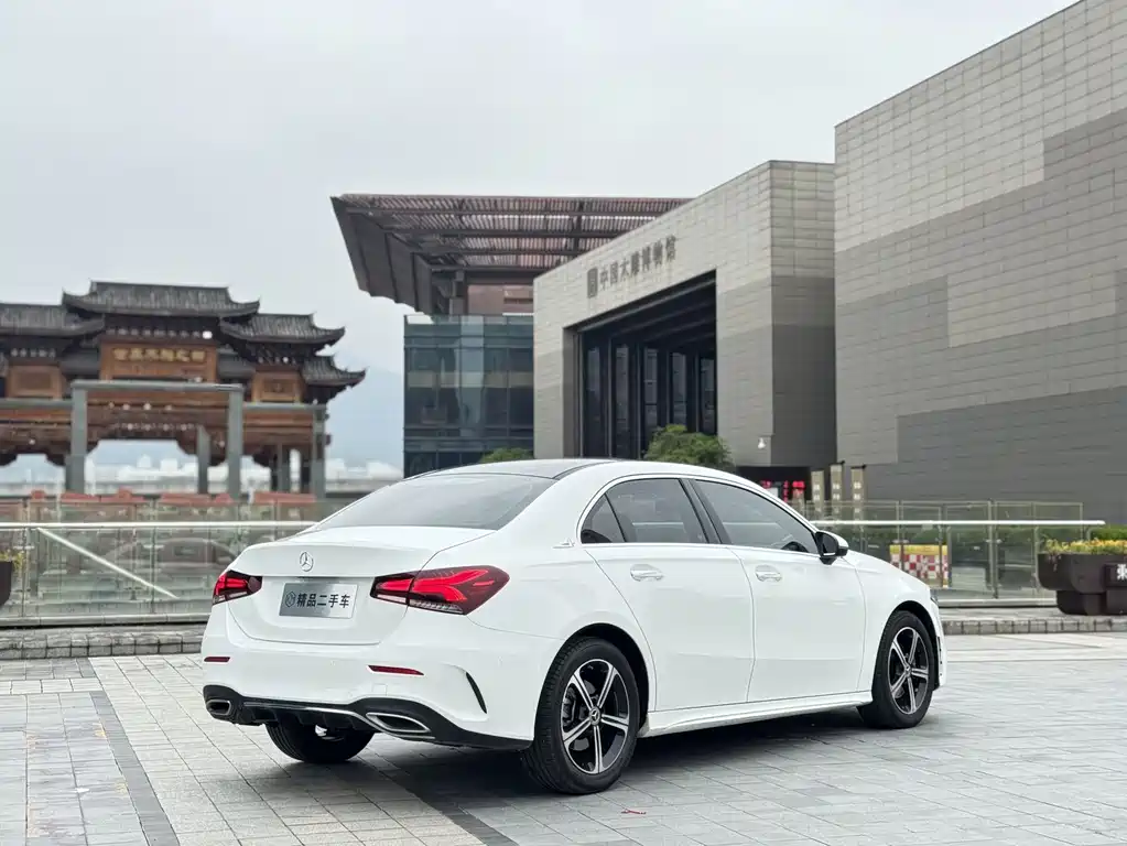 Mercedes-Benz A-Class 2022 — фото 9