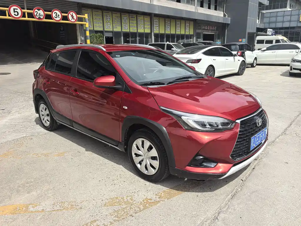 Toyota Yaris L 2022