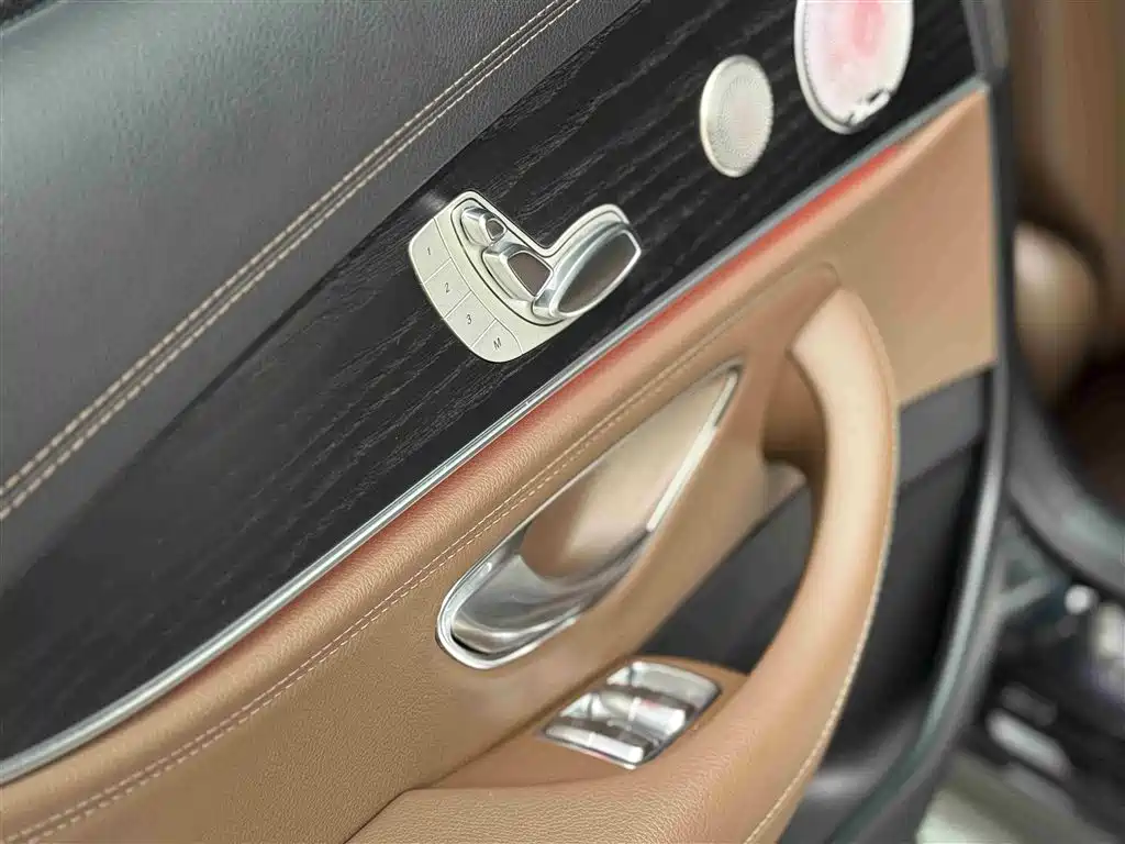 Mercedes-Benz E-Class 2022 — фото 34