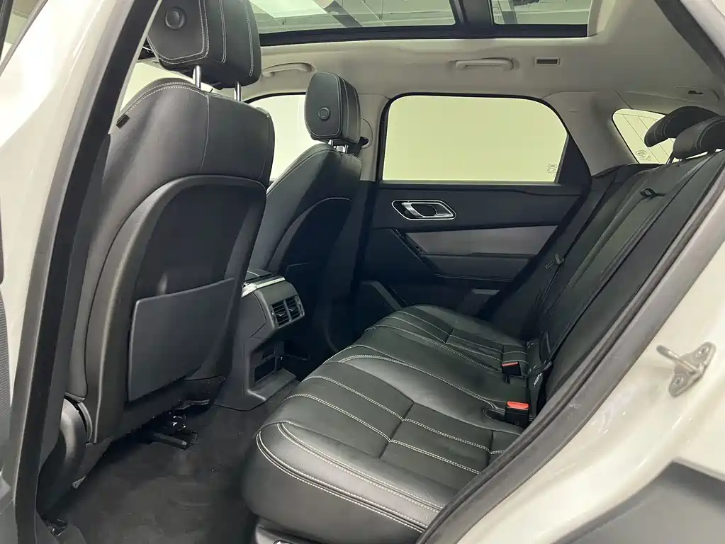 Land Rover Range Rover Velar 2017 — фото 12