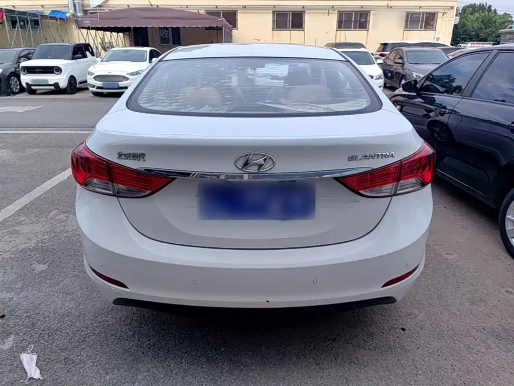 Hyundai Elantra Langdong 2015 — фото 6