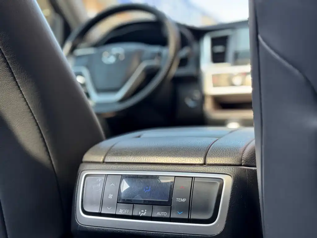 Toyota Highlander 2020 — фото 16