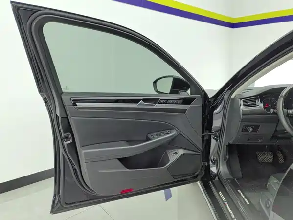 Volkswagen Phideon 2020